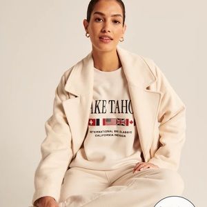 A&F Crème crewneck